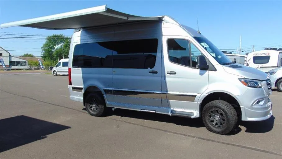 2025 Grech RV Turismo-ion AWD TOUR - Photo 2