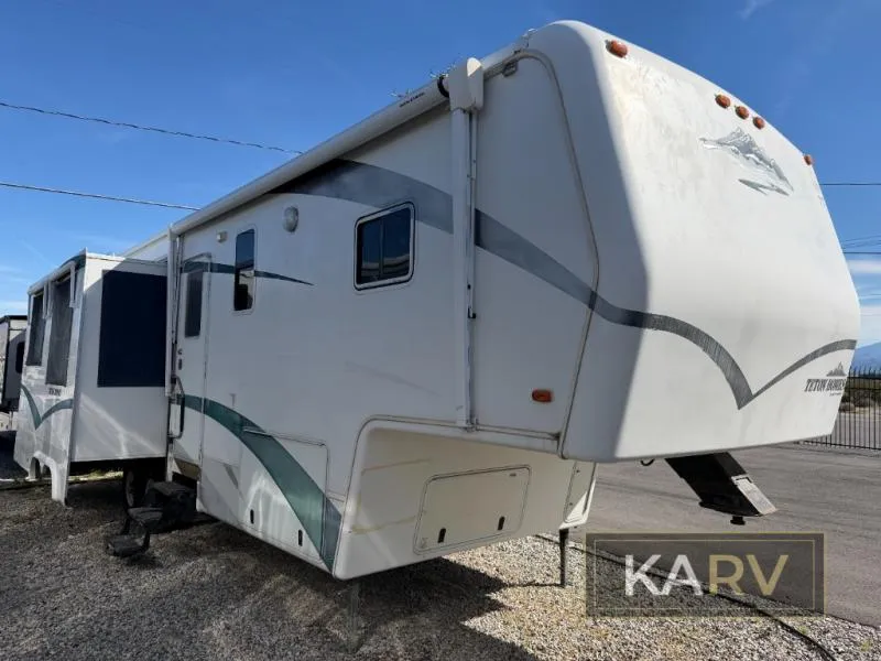 2003 Teton Experience Used    33' Sunrise XT3 - Photo 2