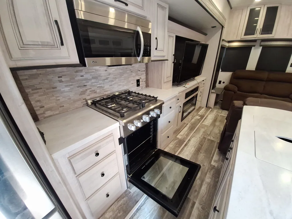 2022 Forest River Sierra 401FLX, Photos photo 10