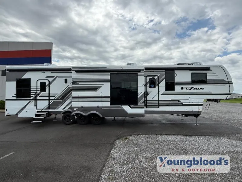 2025 Keystone Fuzion 432 - Photo 2