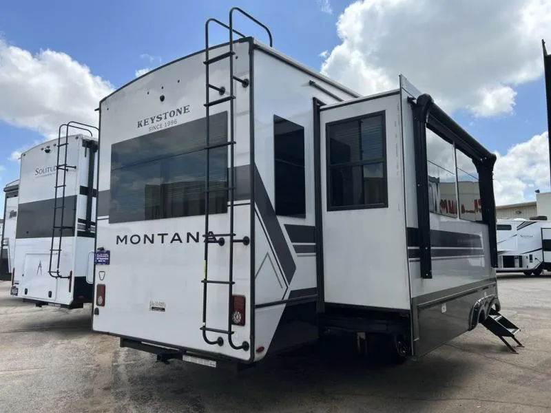 2026 Keystone Montana 3123RL - Photo 3