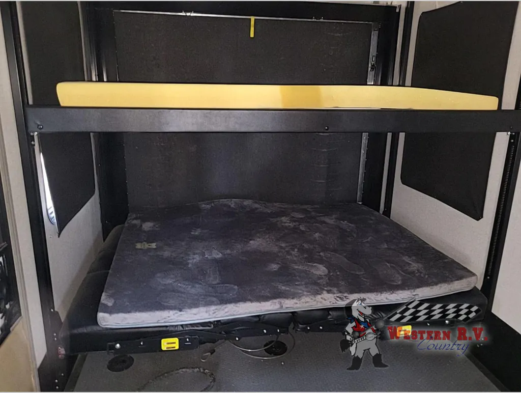 2021 Keystone Raptor 415, Photos photo 10