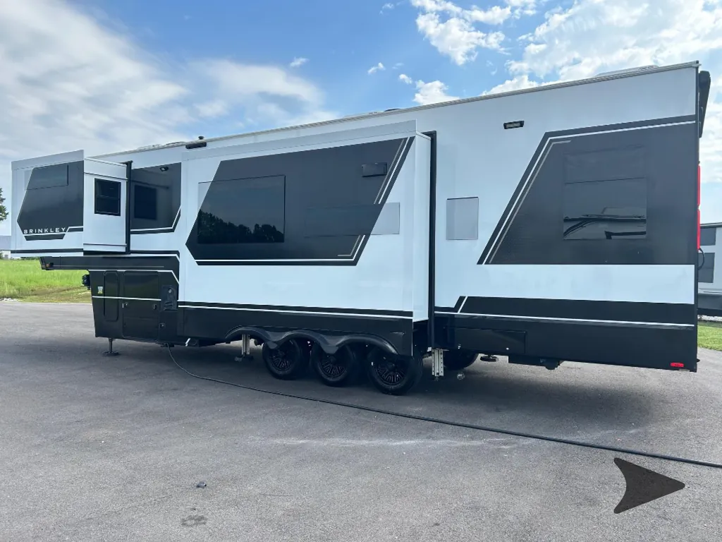 2025 Brinkley Model G 3250, Photos photo 8