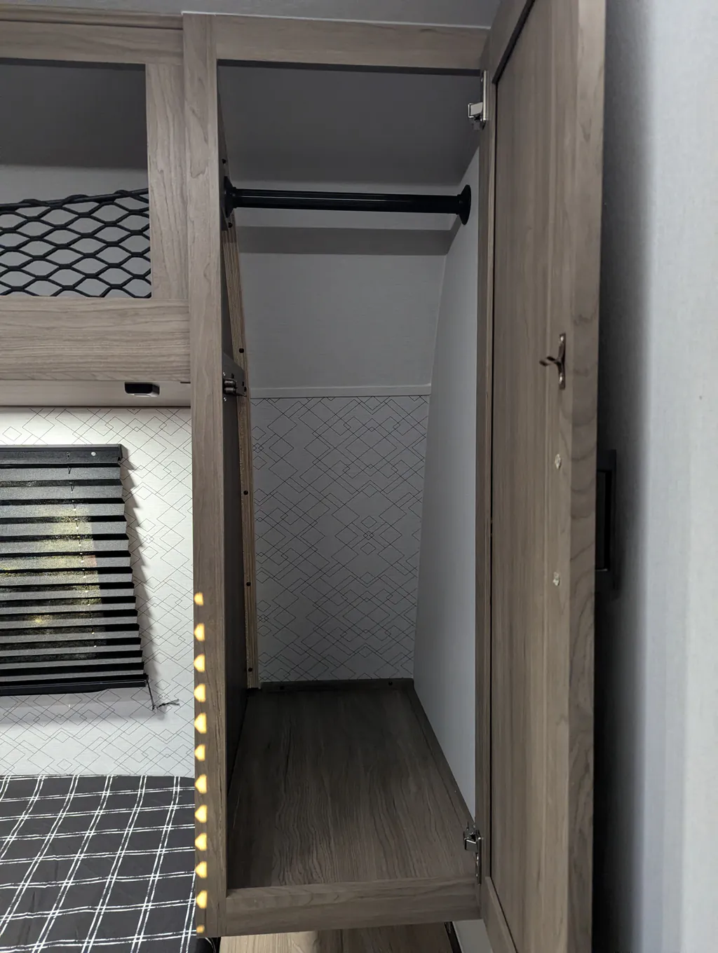 2026 Coachmen Freedom Express Select 30SE, Photos photo 74
