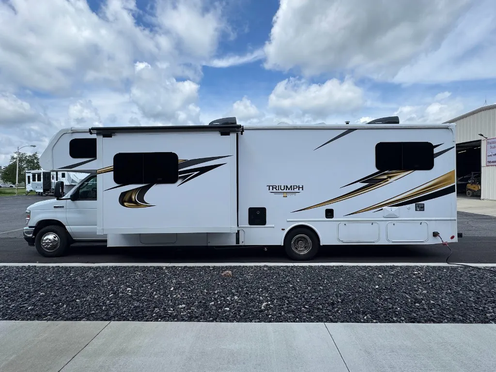 2026 Nexus Triumph 32T, Photos photo 9