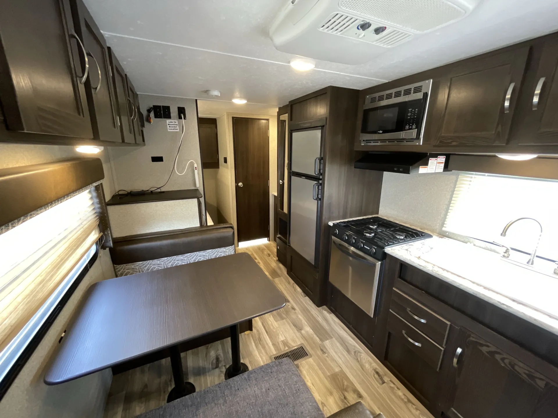 2018 Keystone Springdale 189FLWE — living area main