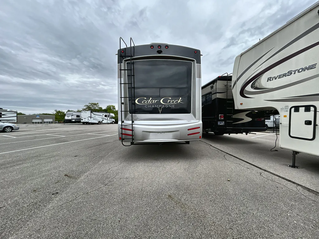 2019 Forest River Cedar Creek Champagne Edition 38EL, Photos photo 2