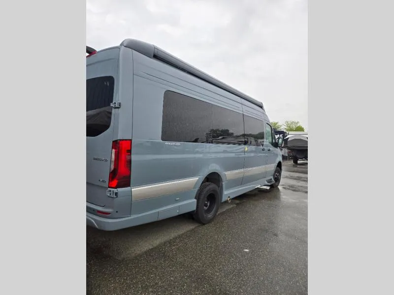2027 Grech RV Strada-ion AWD TOUR - Photo 3
