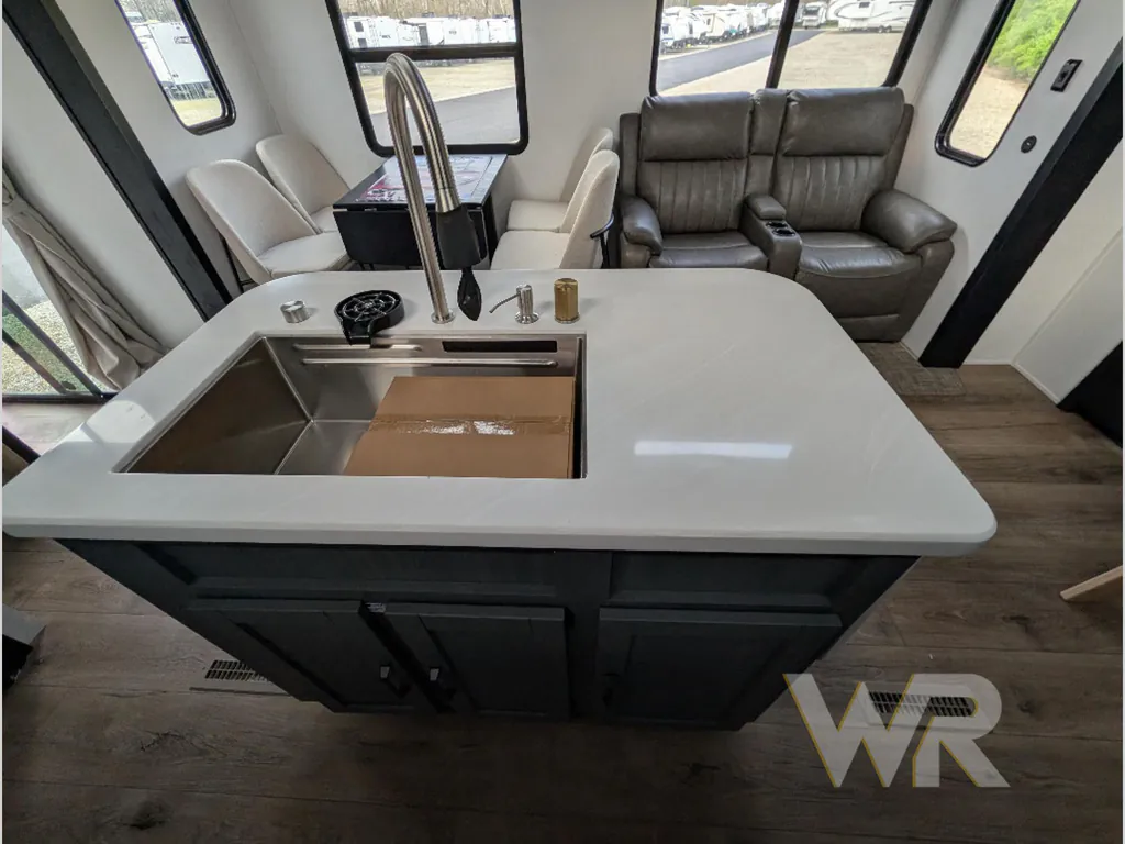 2027 Forest River Puma Vista 421LFT, Photos photo 25