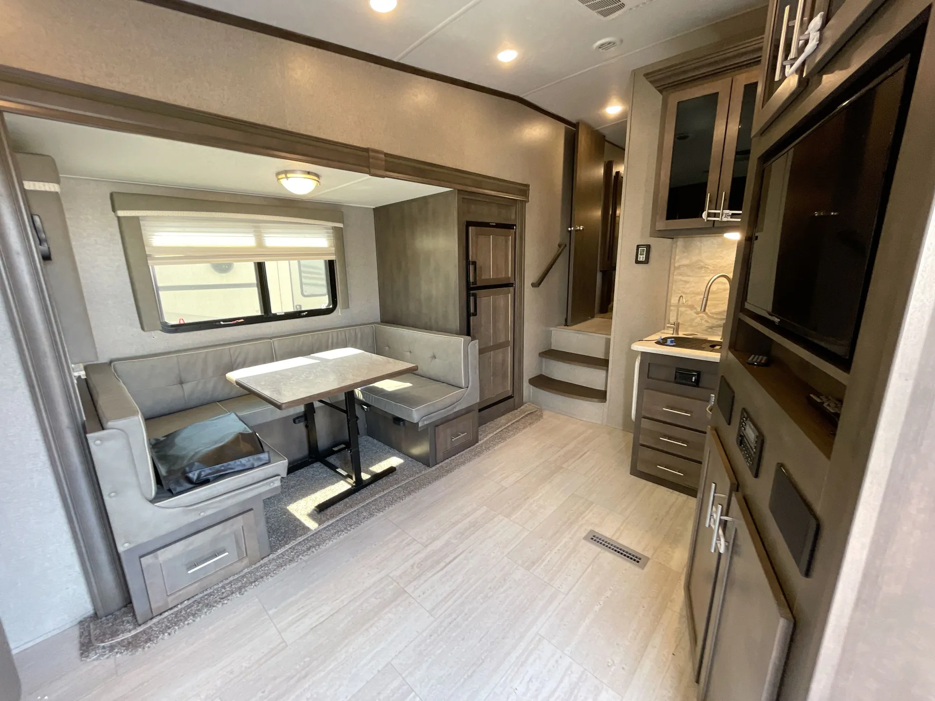 2020 Forest River Rockwood Ultra Lite 2441WS — living area main