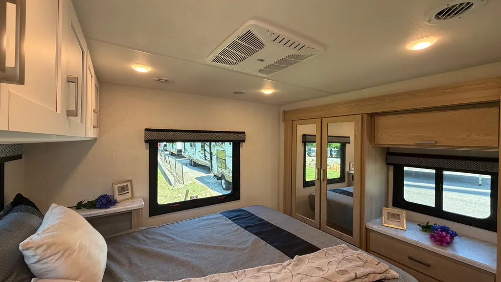 2026 Thor Motor Coach Freedom Elite 31FE, Photos photo 20