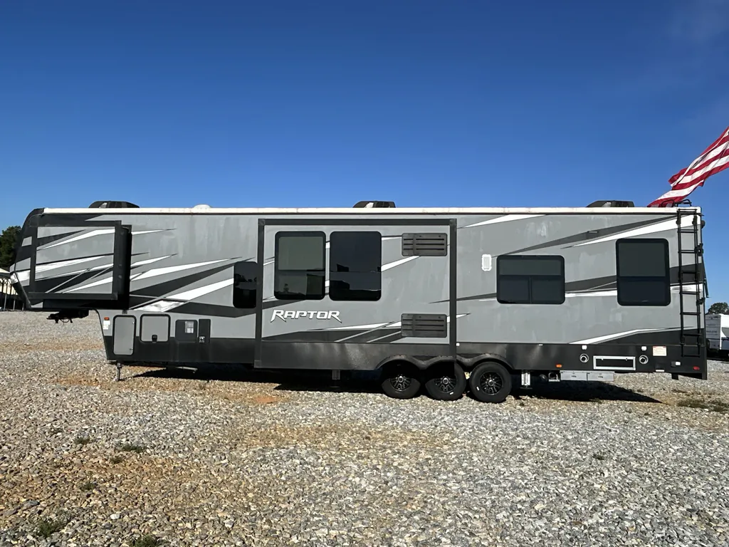 2020 Keystone Raptor 423, Photos photo 6
