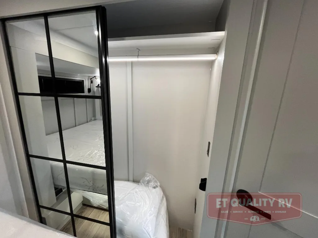 2026 Brinkley Model G 4150, Photos photo 57