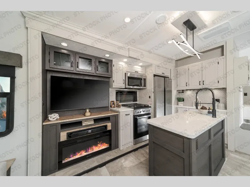 2027 Coachmen Brookstone 370RLLO - Photo 3