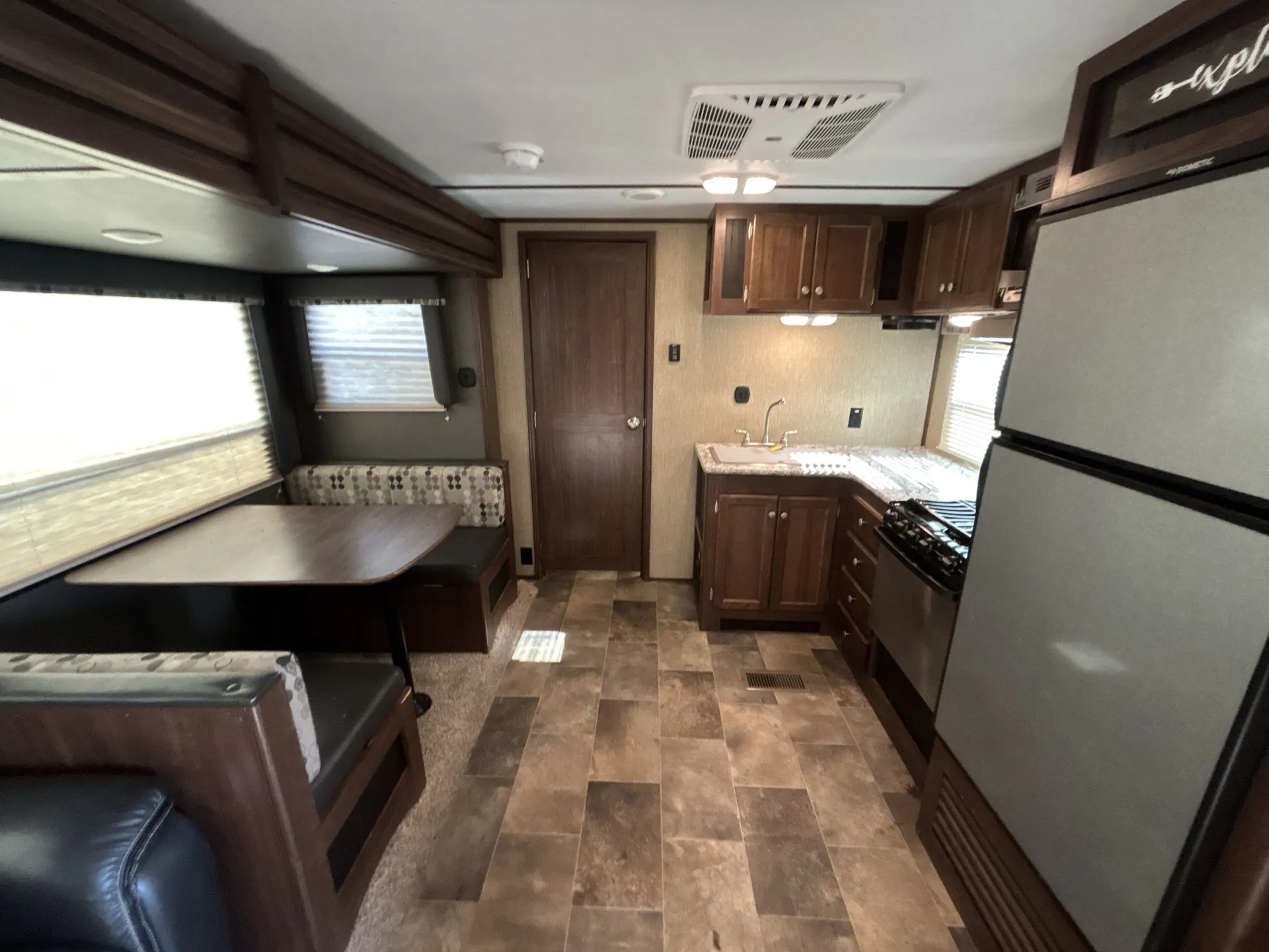2018 Keystone Sprinter Campfire 29BH — living area main