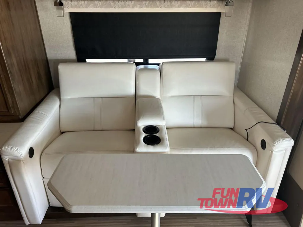 2018 Tiffin Wayfarer 24 QW, Photos photo 19