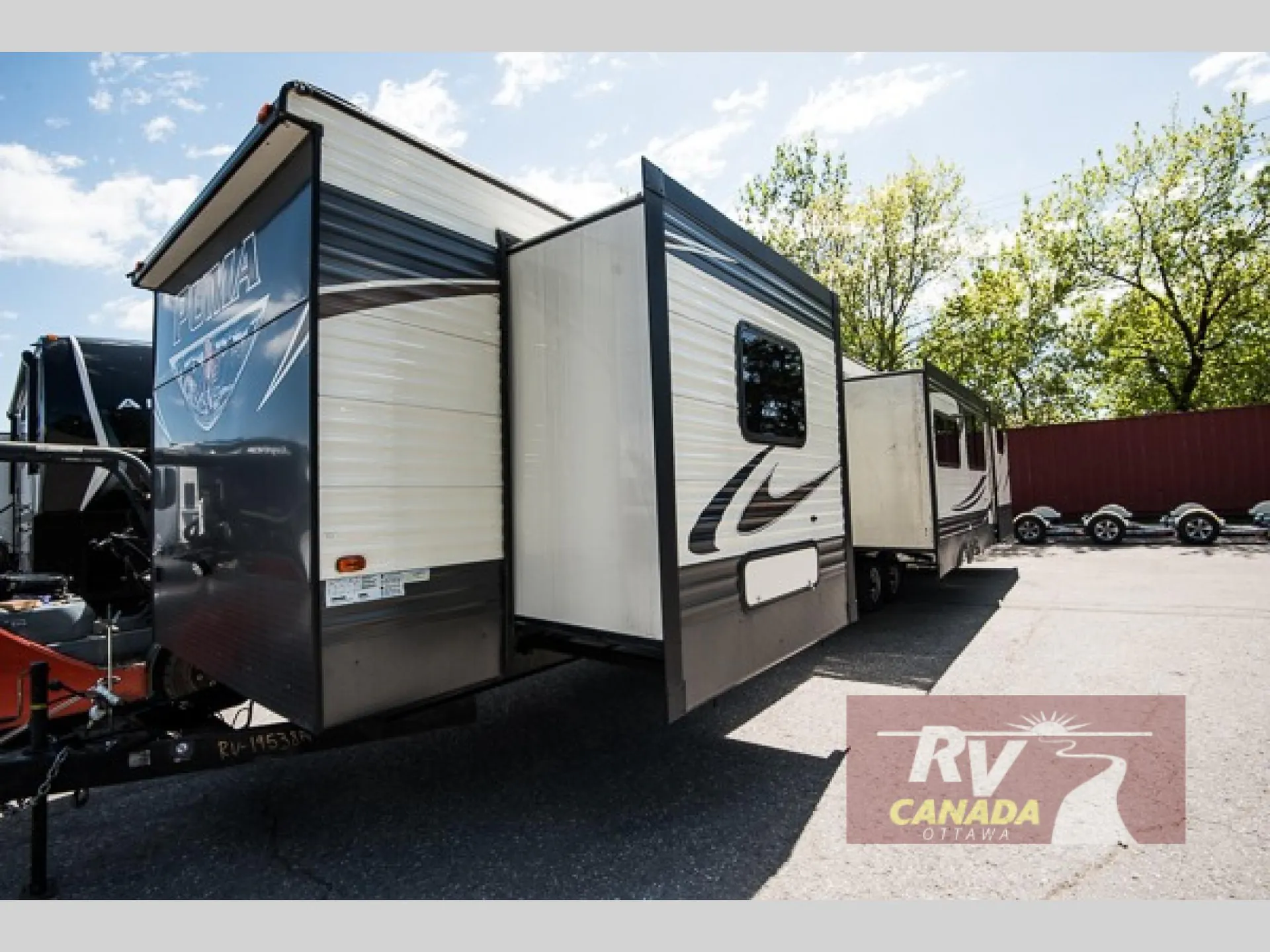 2017 Palomino Puma 38PTB - Photo 4
