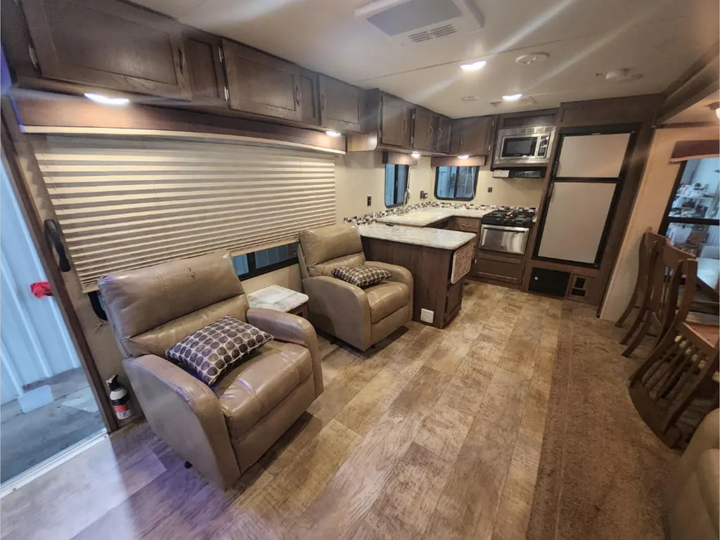 2018 Gulf Stream Conquest 295SBW, Photos photo 9
