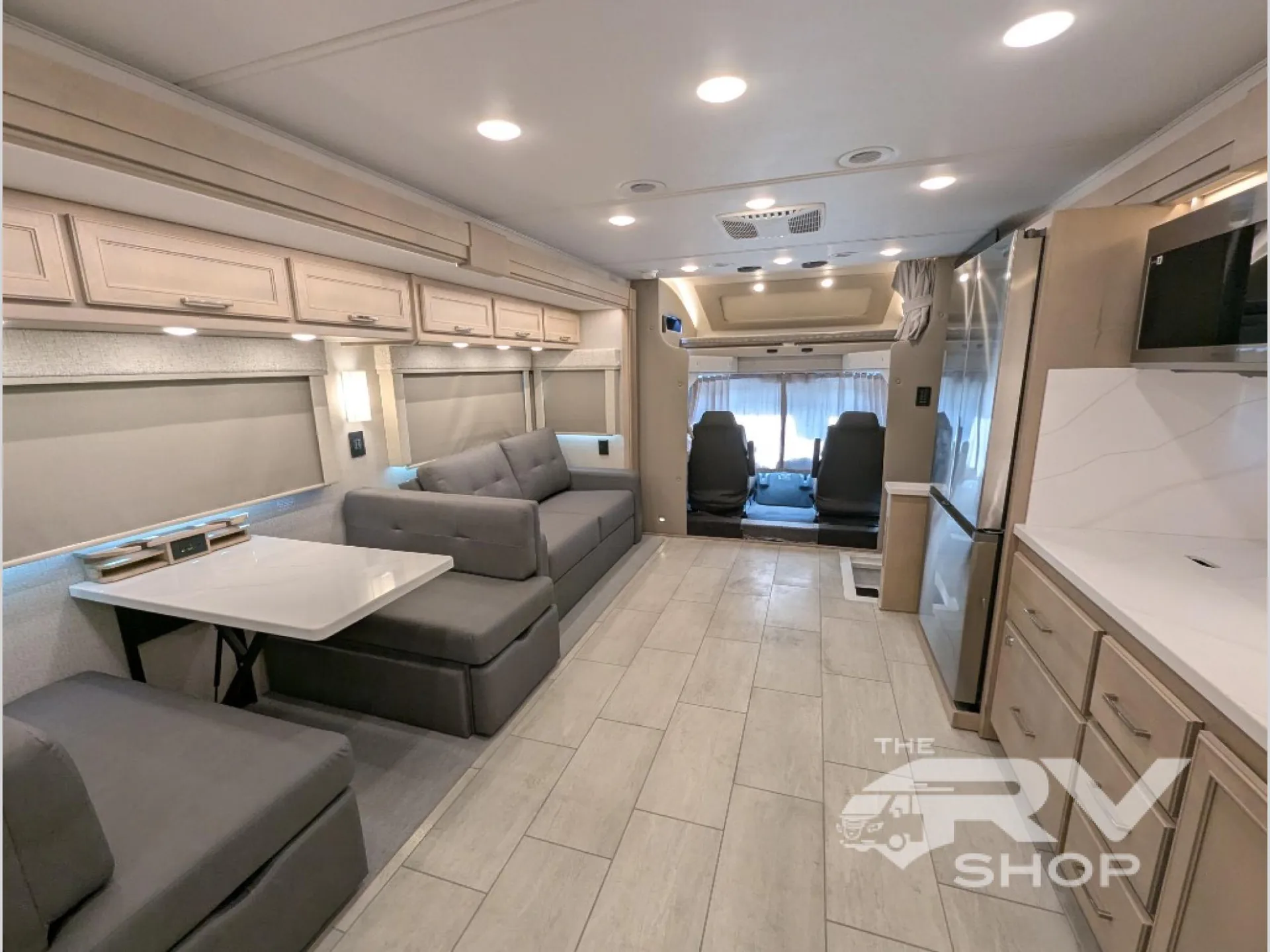 2027 Renegade RV Verona 40VTB - Photo 4