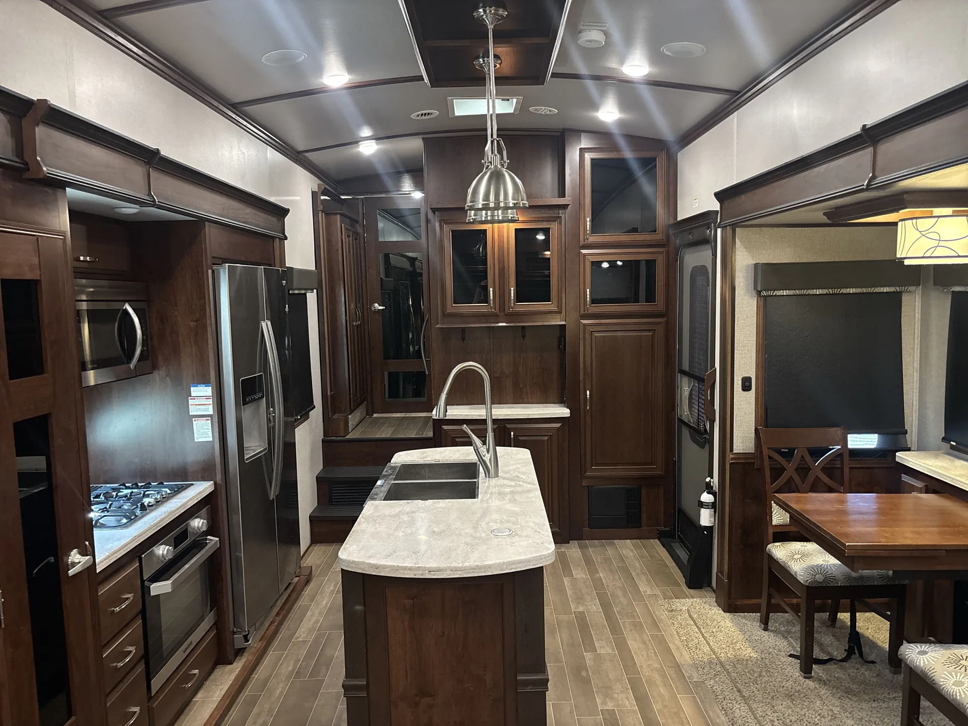 2019 Jayco Pinnacle 36SSWS — living area main