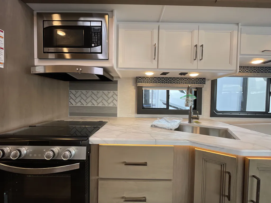 2026 Thor Motor Coach Freedom Traveler A29, Photos photo 12
