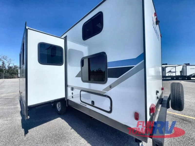 2026 Gulf Stream RV Yellowstone Ranch Edition 28BBS - Photo 4