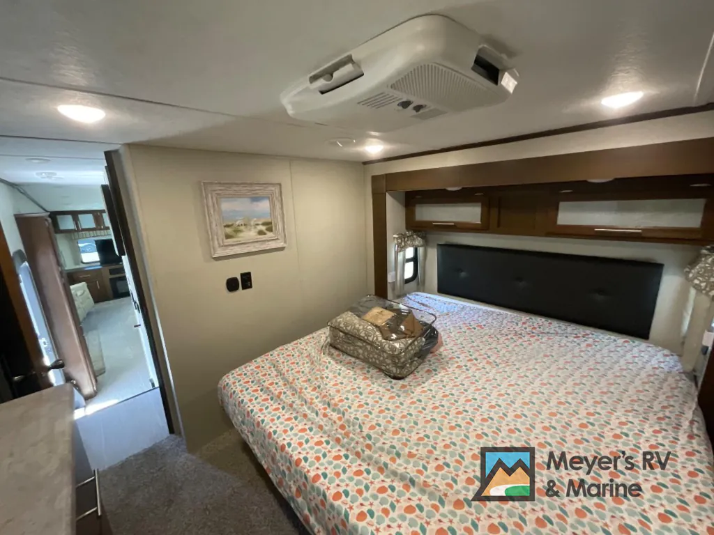 2018 Forest River Wildcat 34WB, Photos photo 33