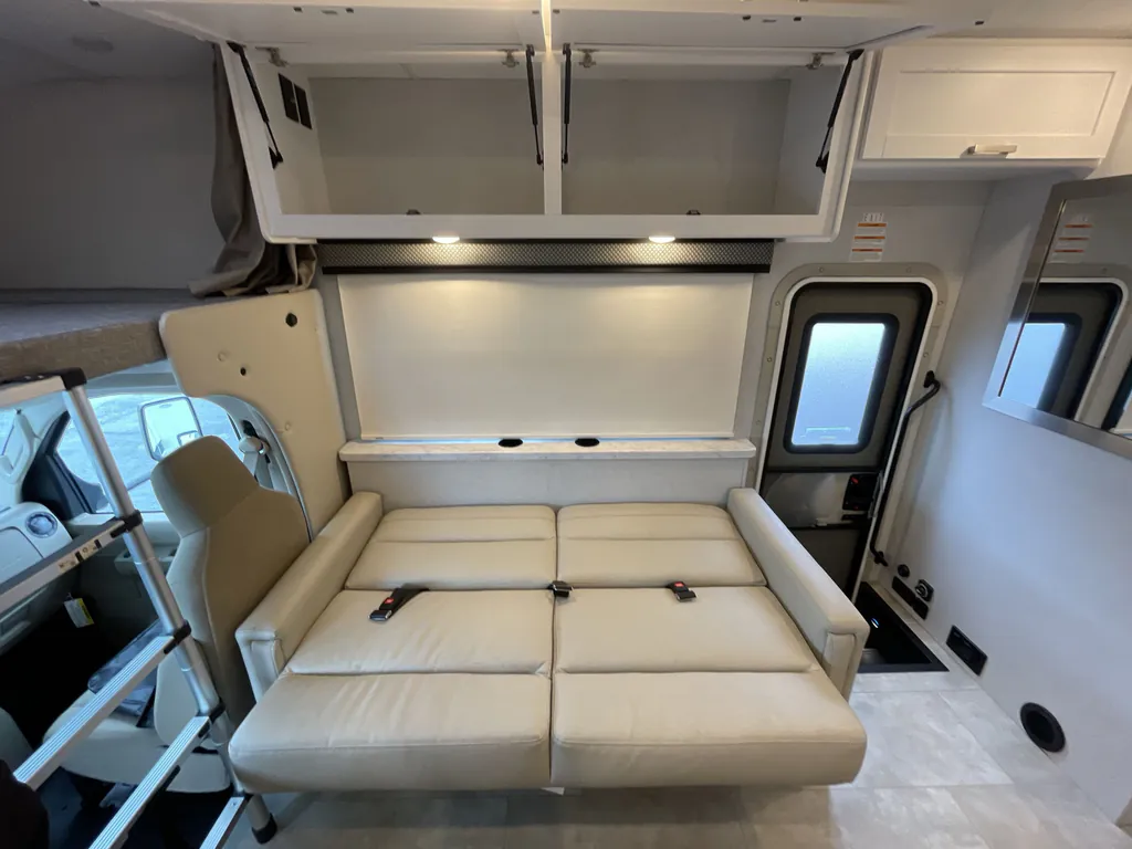 2026 Thor Motor Coach Freedom Elite 28HE, Photos photo 9