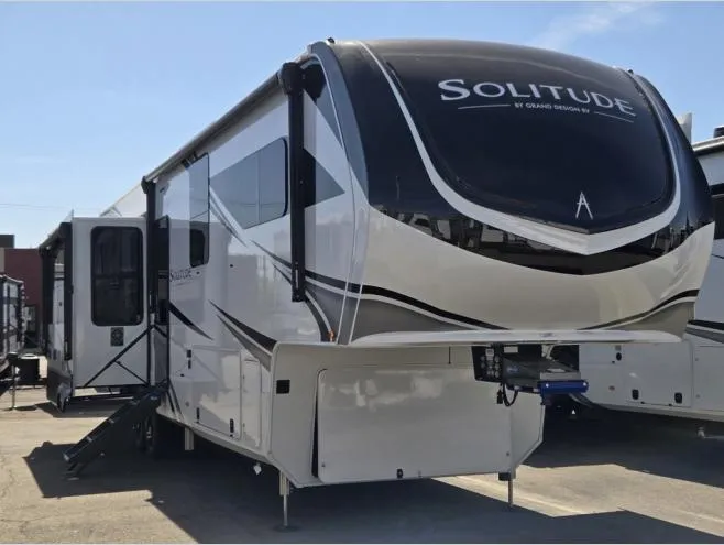 2026 Grand Design Solitude 370DV - Photo 2