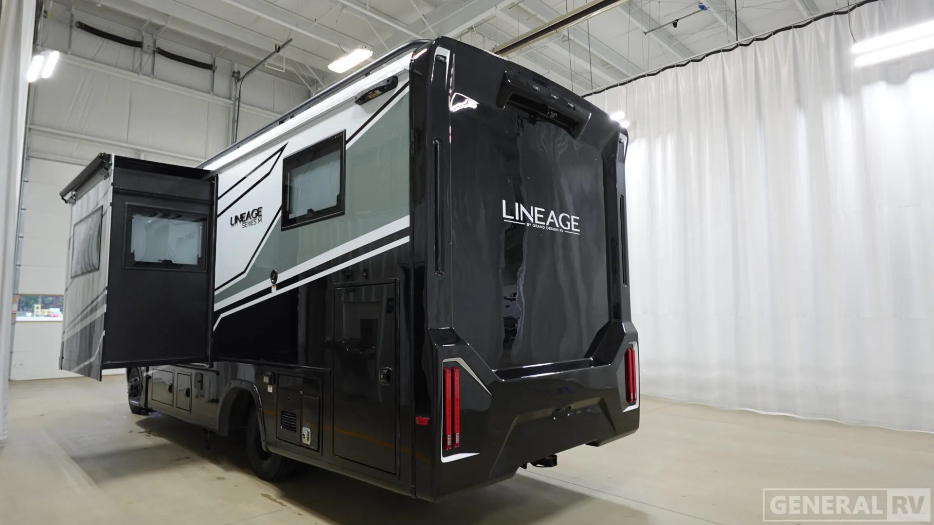 2026 Grand Design Lineage Series M 25TK - Photo 4