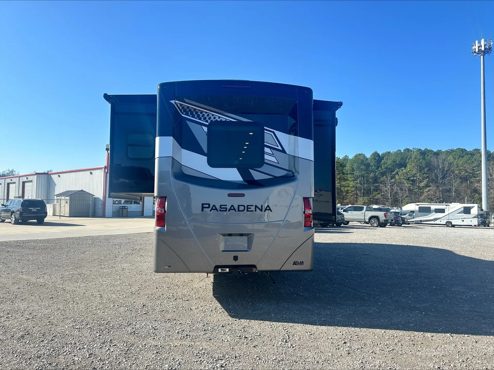 2026 Thor Motor Coach Pasadena 38FX - Photo 4