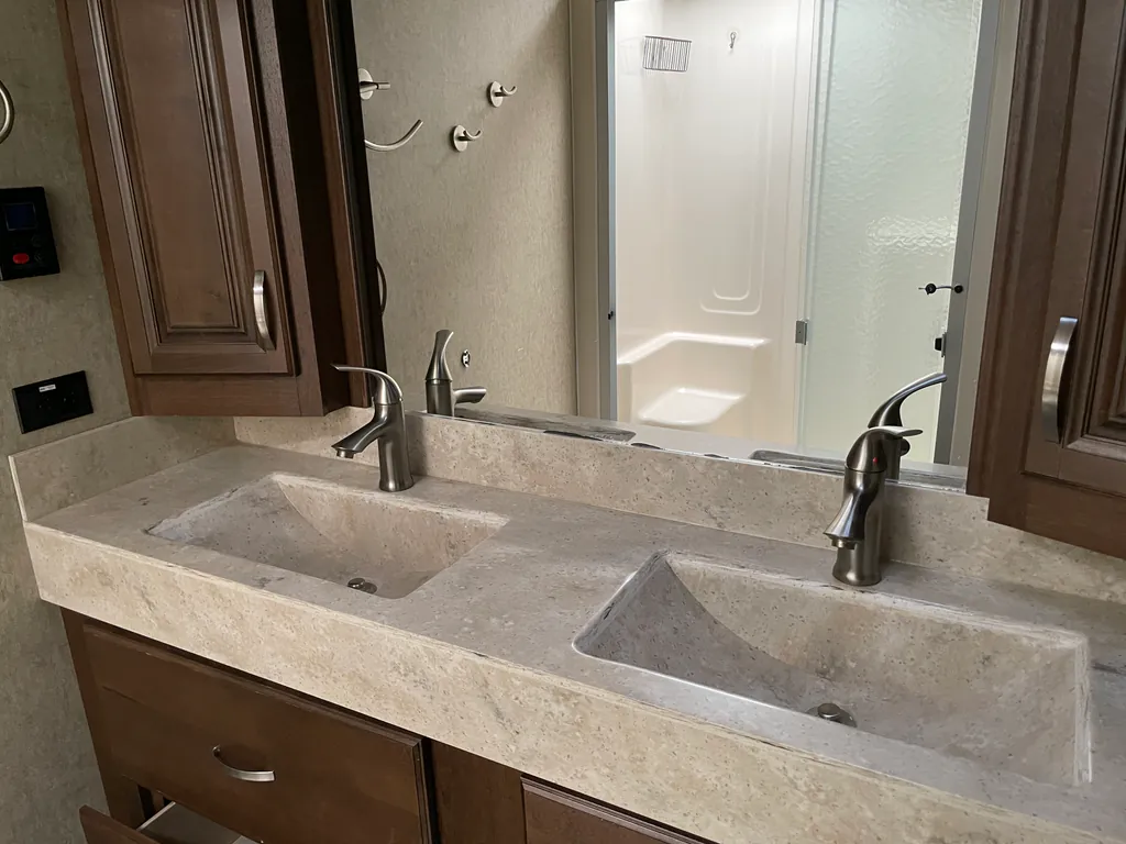 2018 Forest River Cedar Creek Champagne Edition 38EL, Photos photo 17