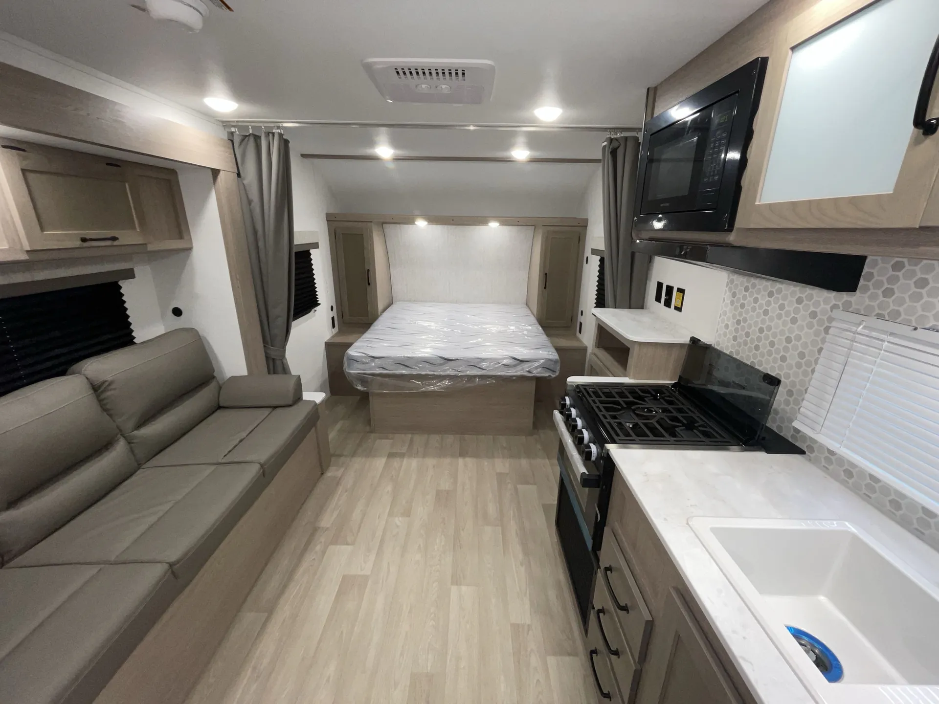 2026 Gulf Stream Enlighten 21RBS — living area main