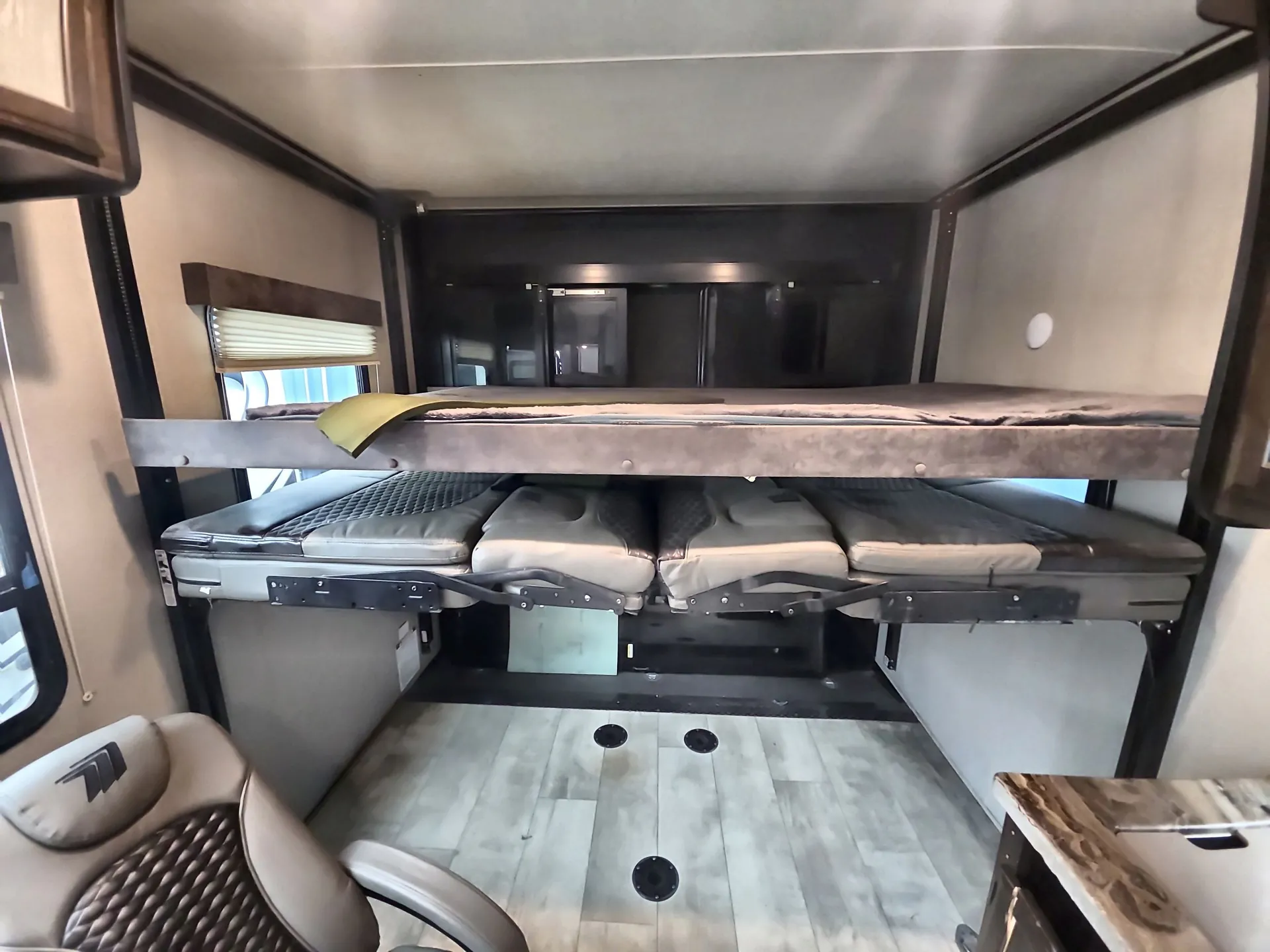 2021 Grand Design Momentum G-Class 21G — living area main