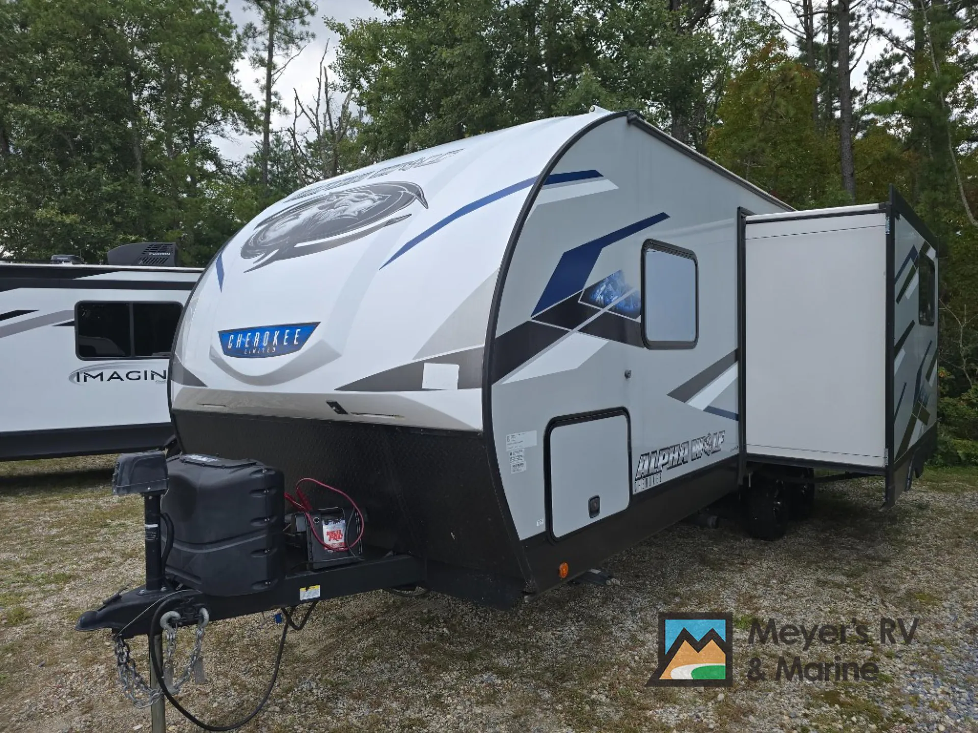 2023 Forest River Cherokee Alpha Wolf 22SW-L — Photo 5