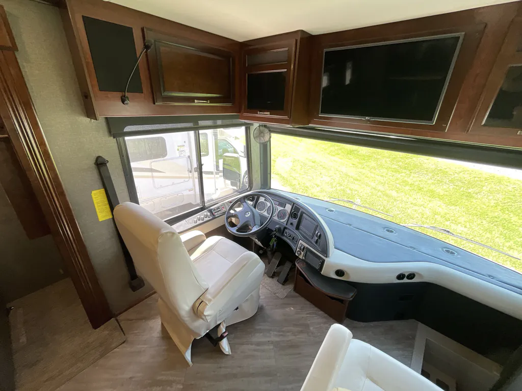 2018 fleetwood Pace Arrow Lxe 38F, Photos photo 22