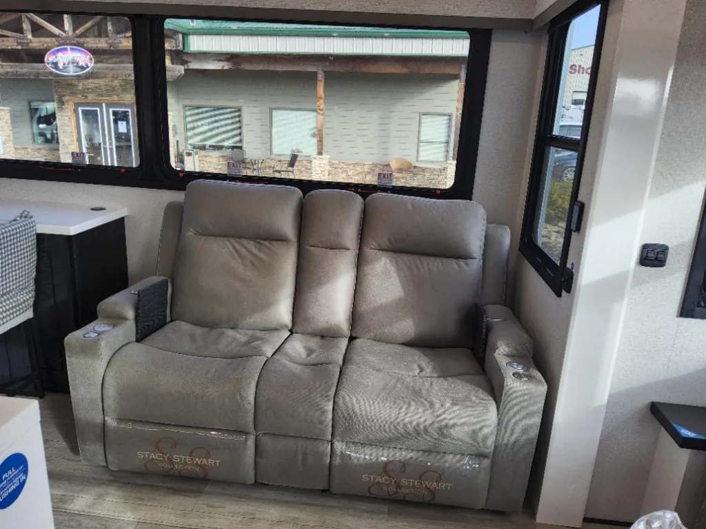2026 Jayco Pinnacle 36FBTS, Photos photo 23