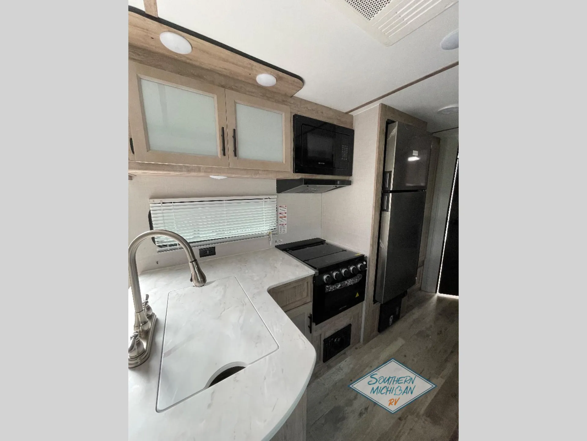 2023 Gulf Stream RV Ameri-Lite Ultra Lite 268BH - Photo 3