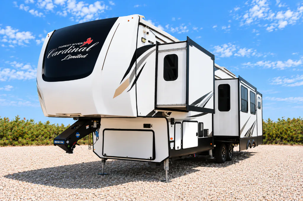 2021 Forest River Cardinal Limited 383BHLE, Photos photo 30