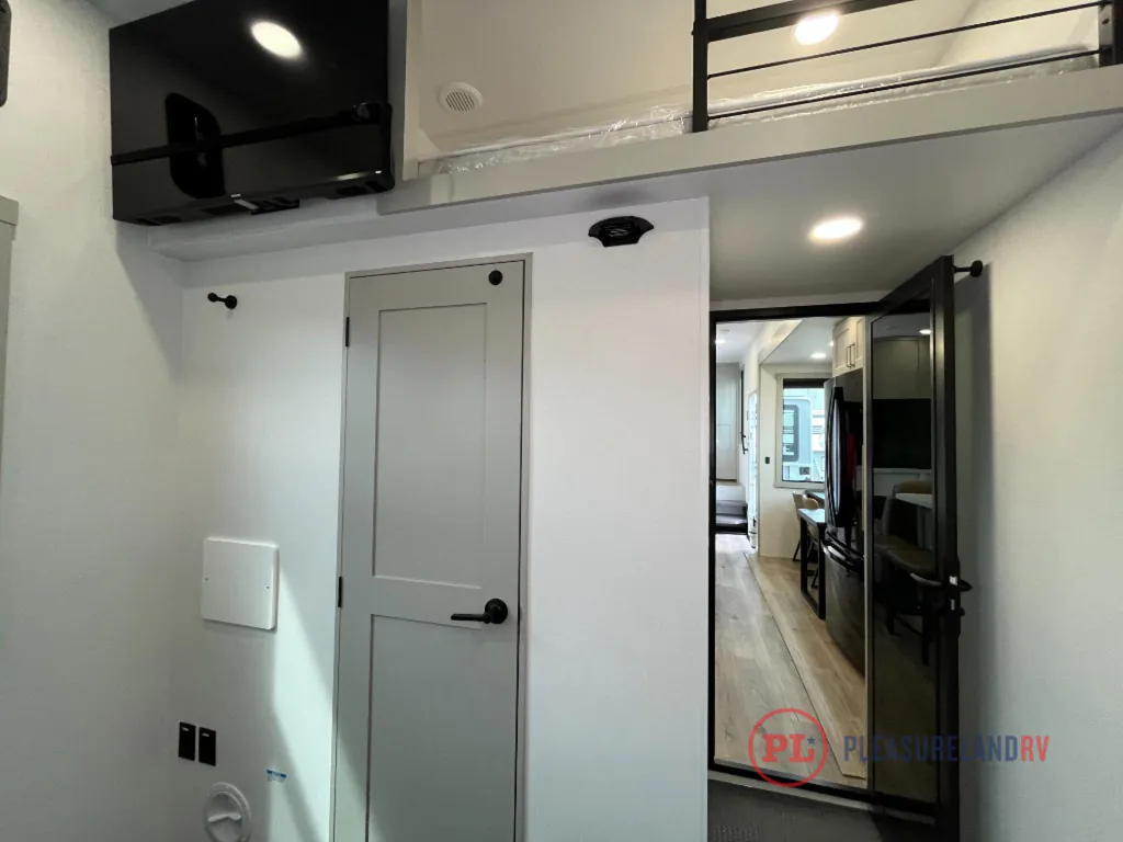 2026 Brinkley Model G 3970, Photos photo 12