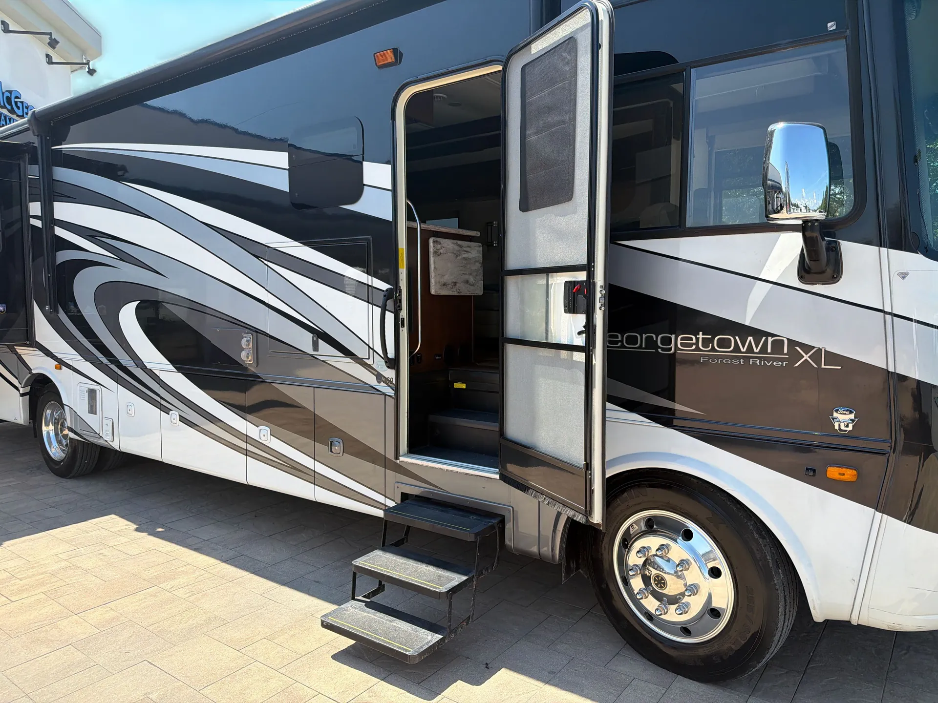 2018 Forest River Georgetown XL 369DS