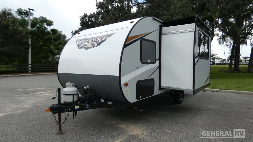 2022 Forest River Wildwood FSX 178BHSK, Photos photo 5