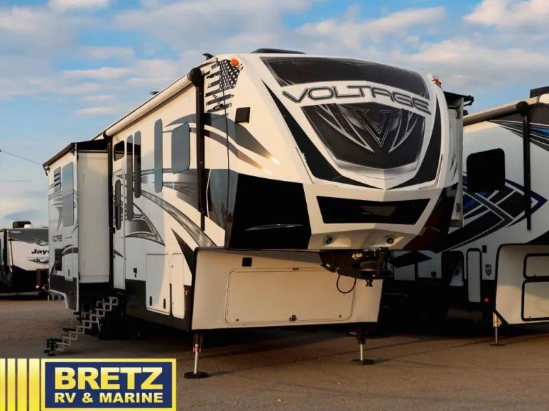 2015 Dutchmen Voltage V3970 - Main photo