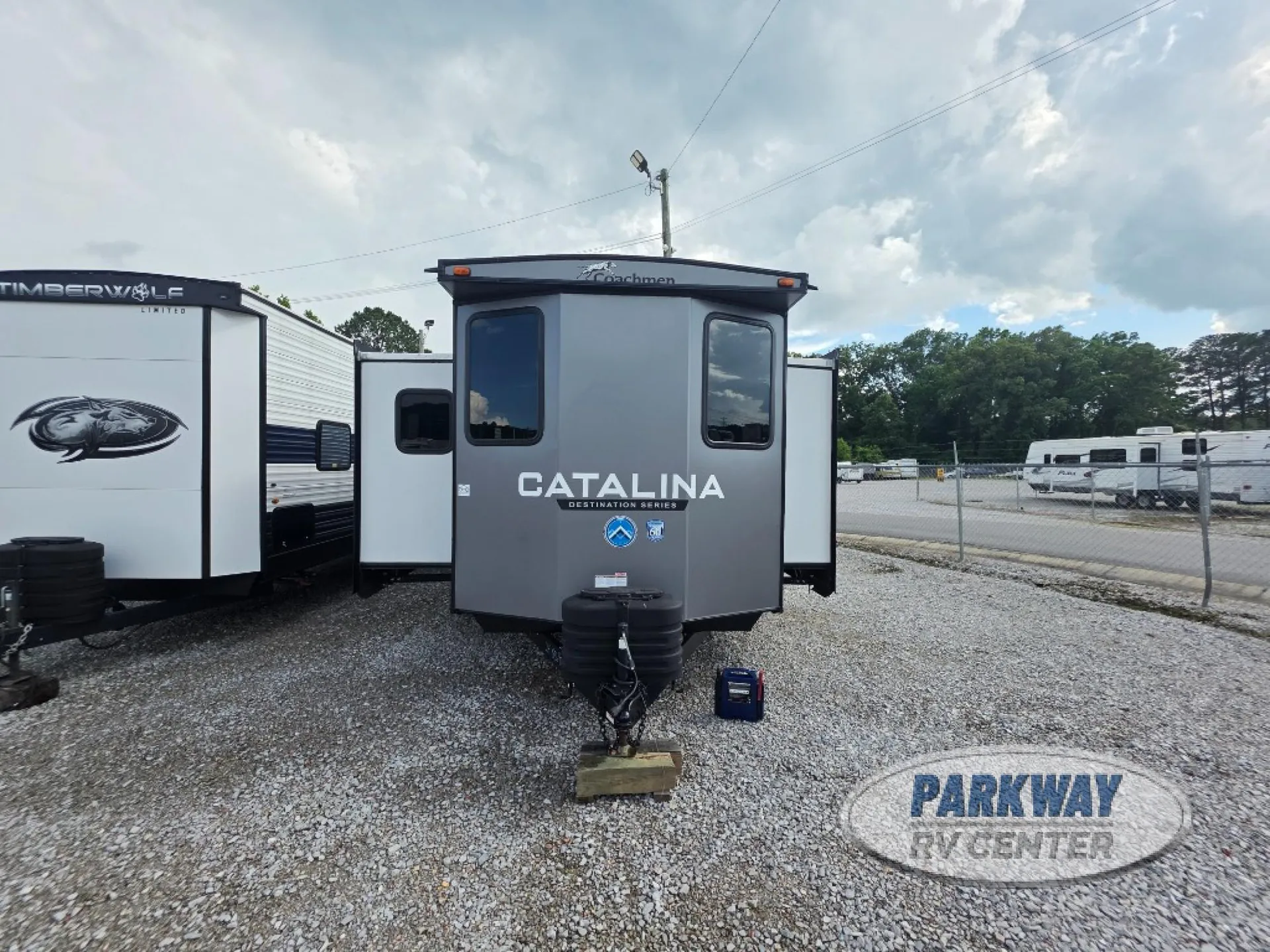2024 Coachmen Catalina Destination Series 39MKTS - Photo 2