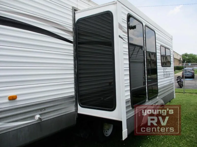 2011 Forest River RV Salem Villa Estate 403FB - Photo 2