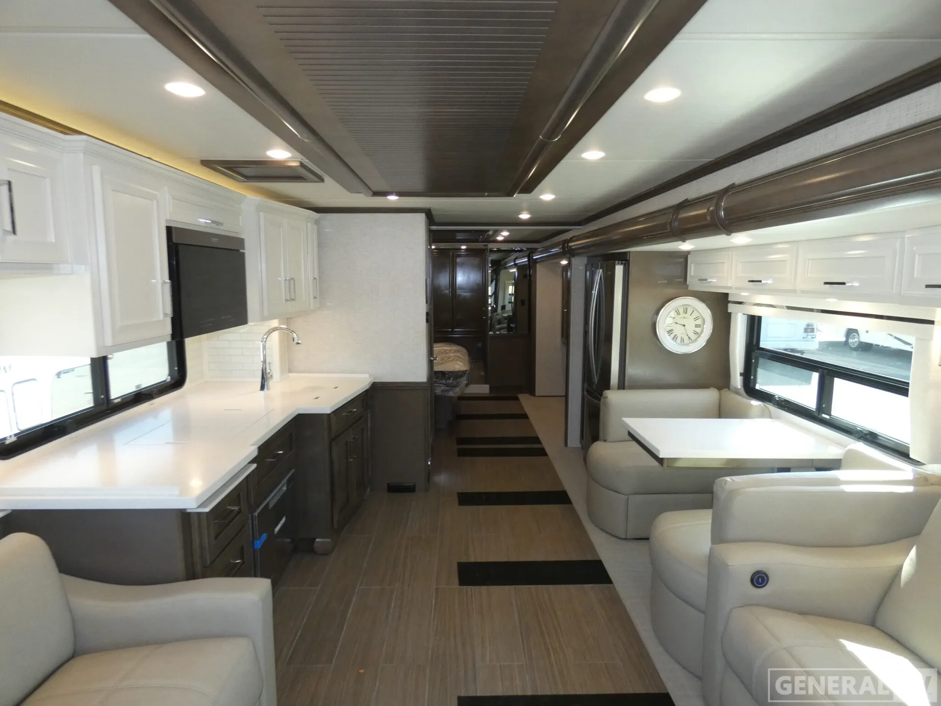 2026 Newmar Ventana 4369 - Photo 3