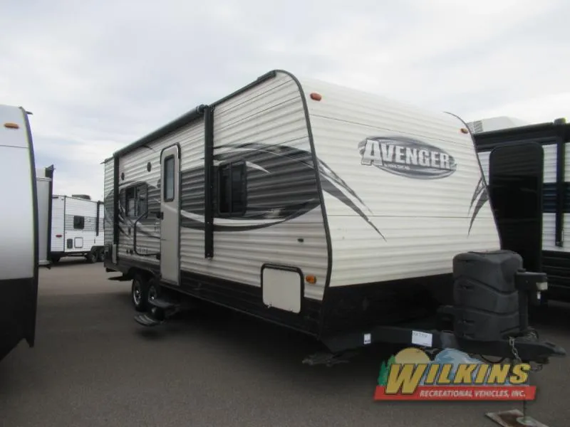 2017 Prime Time Avenger 22RB - Main photo