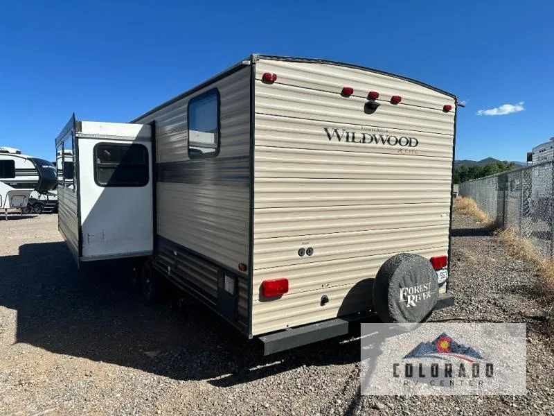 2020 Forest River RV Wildwood X-Lite 282QBXL - Photo 3