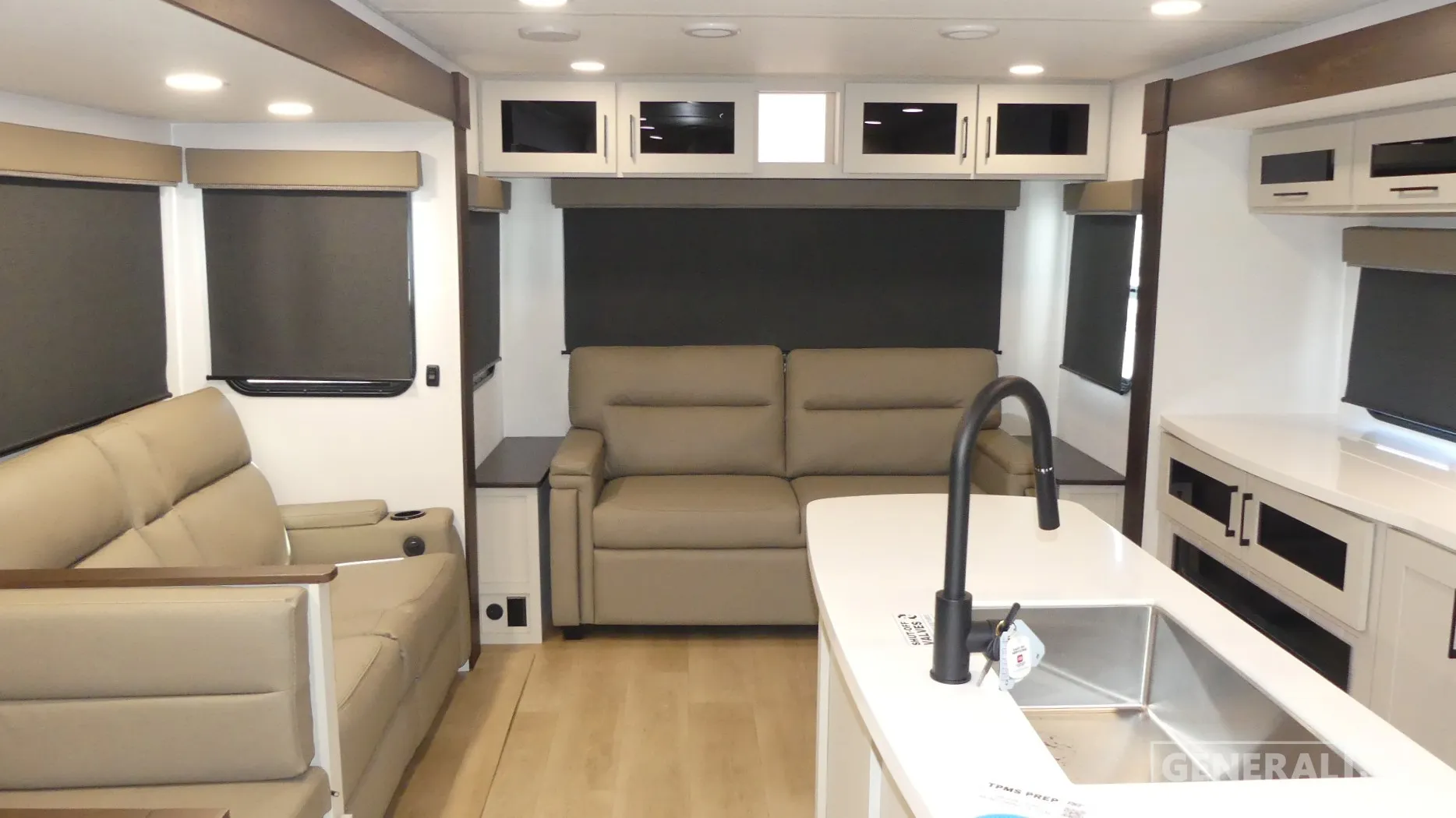 2026 Alliance RV Delta 292RL - Photo 3