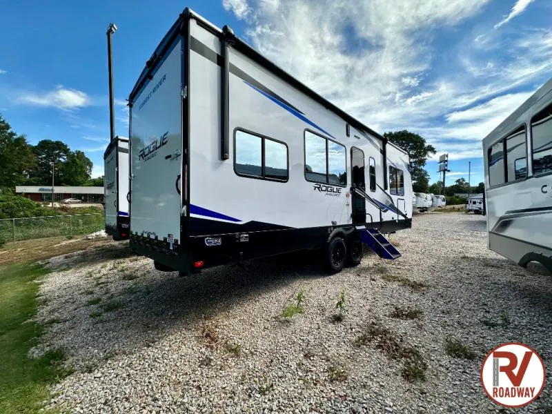 2026 Forest River Vengeance Rogue Armored 25L141, Photos photo 4